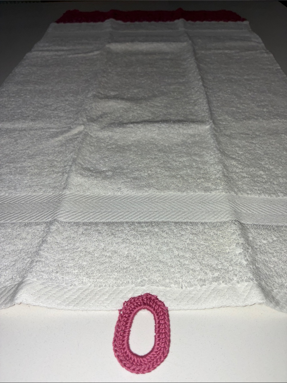 VINTAGE BATH TOWEL (NWOT) With Handmade Crocheted Pink Trim at the bottom. Nice! - Picture 4 of 12